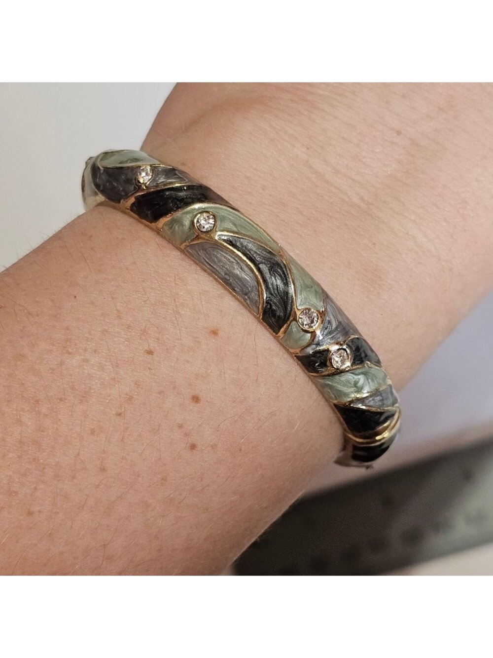 (266) Bluish Grey Teal Enamel Gold-tone Clamper Hinged Bracelet Vintage